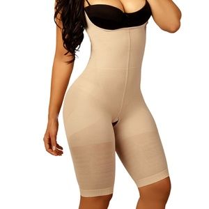 705. Vedette Under Bust Mid-Thigh Control. Hosiery